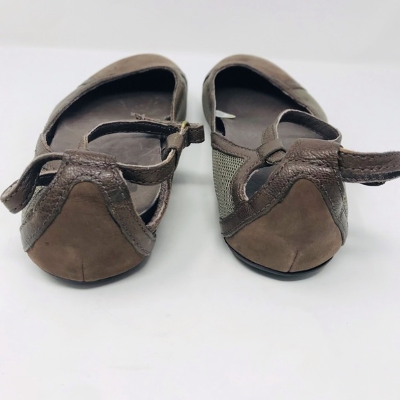 Patagonia Round Toe Ankle Strap Flats Mocha Brown Size 7 - Picture 5 of 7